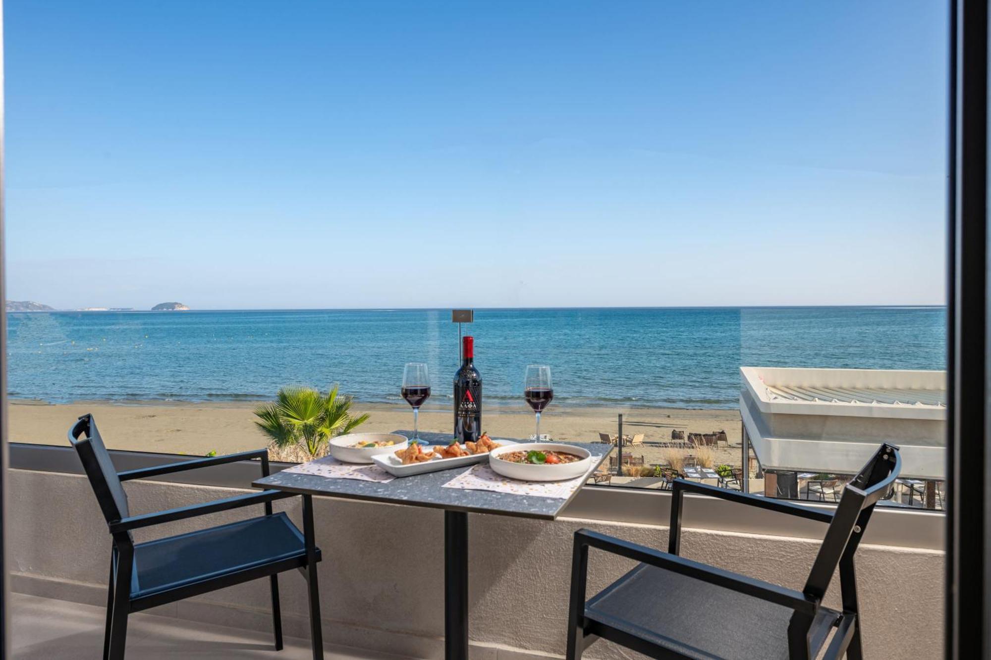Horizon Apartments - Beachfront Luxury, By Zantewize Laganas Bagian luar foto