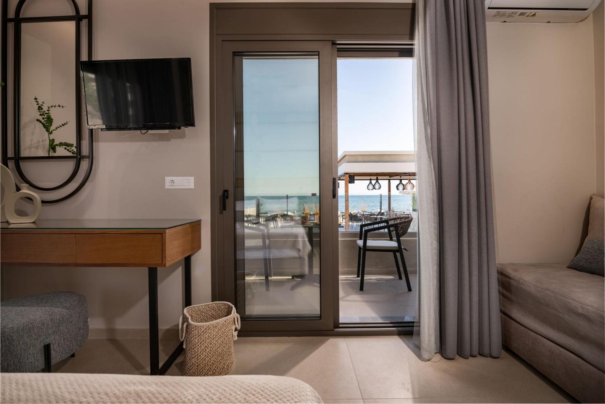 Horizon Apartments - Beachfront Luxury, By Zantewize Laganas Bagian luar foto