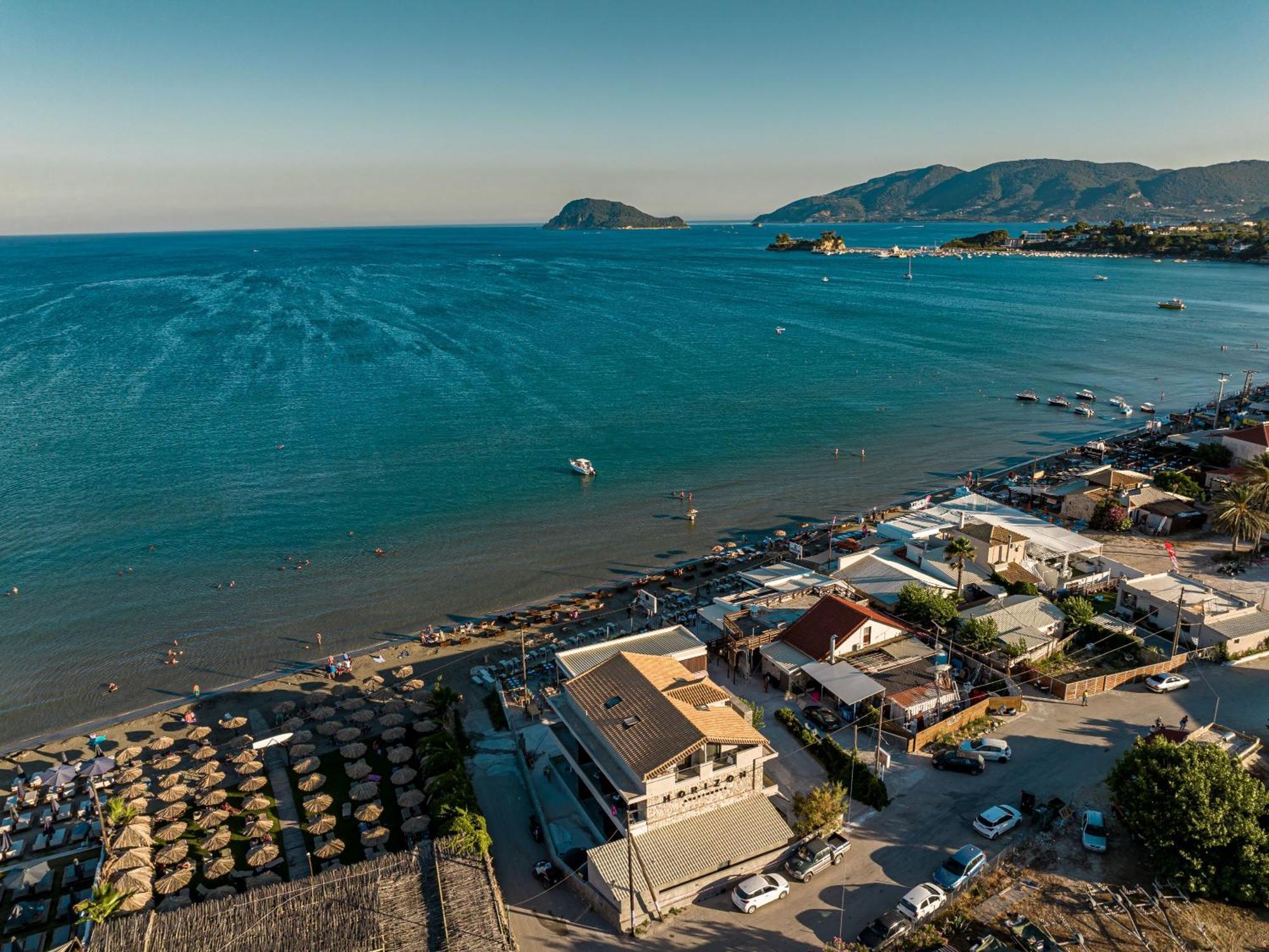 Horizon Apartments - Beachfront Luxury, By Zantewize Laganas Bagian luar foto